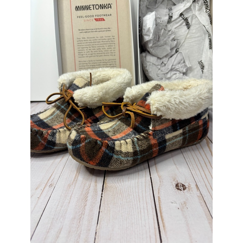 Minnetonka Brown Autumn Plaid Cabin Bootie Slipper Size 7M